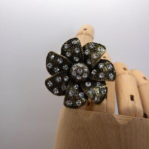 Vintage VERY RARE Flower Gold Tone XL Elastic Fashion Ring w/Rhinestones Y2K